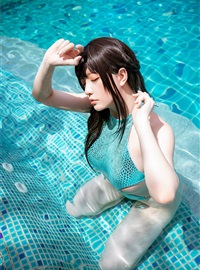 Star's Delay to December 22 NO.066 Swimwear Green 1: Feature(6)